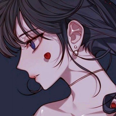 受灾老人舍不得家中牲畜心疼落泪